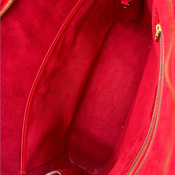 🚨SOLD🚨 Authentic Louis Vuitton Red Epi Lussac - Picture 10 of 11